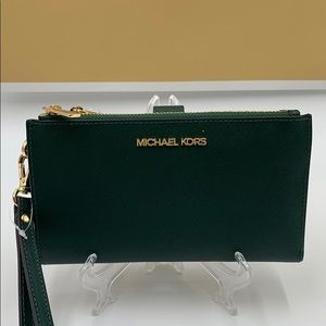 MICHAEL KORS LG DOUBLE ZIP WRISTLET RACING GREEN